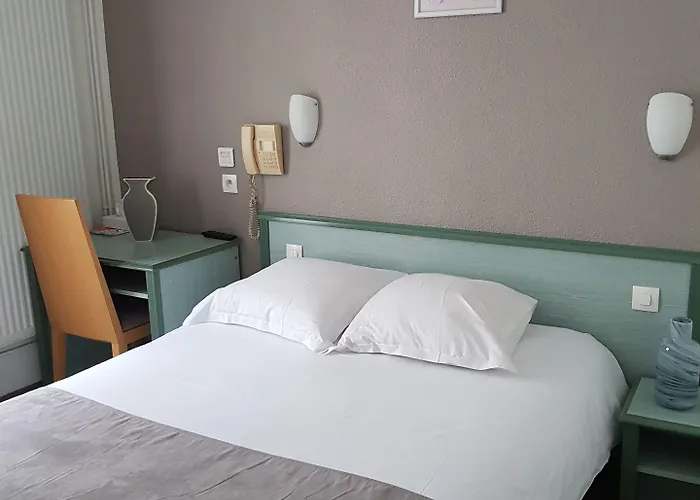 Hotel Le Saint-Hubert - Gare De Lyon Bastille Paris