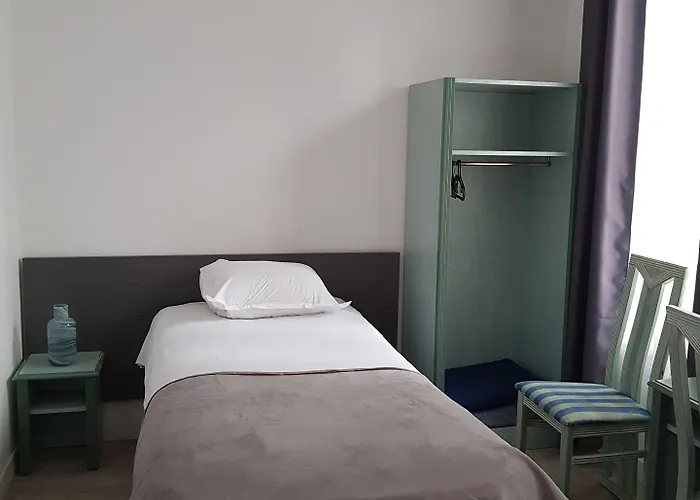 Otel Hotel Le Saint-Hubert - Gare De Lyon Bastille