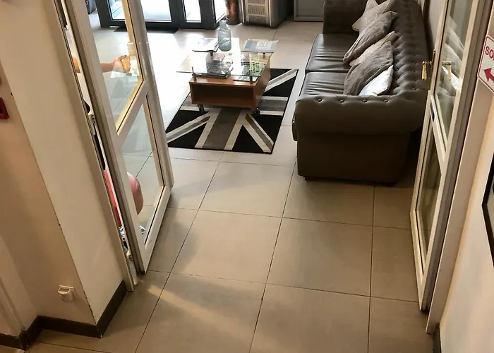 Hotel Le Saint-Hubert - Gare De Lyon Bastille 3*