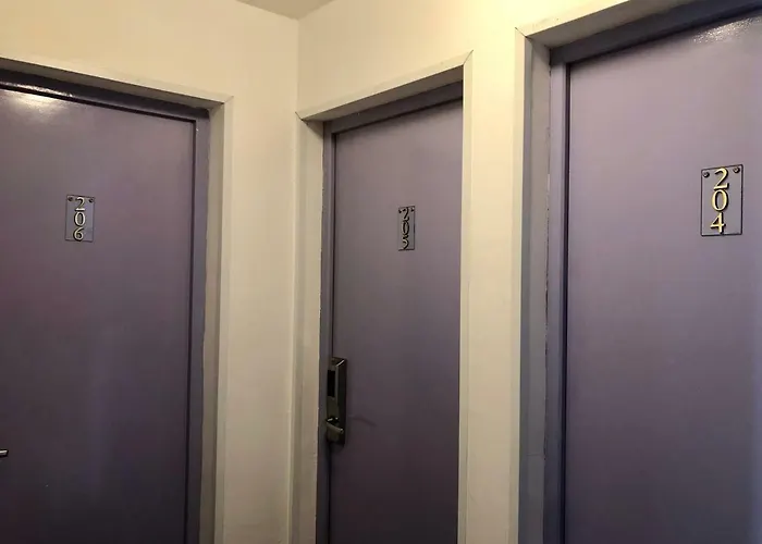 Hotel Le Saint-Hubert - Gare De Lyon Bastille Otel 3*