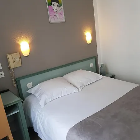 Hotel Le Saint-Hubert - Gare De Lyon Bastille Paris