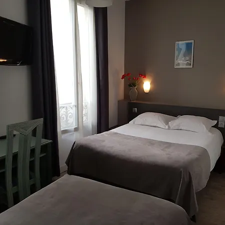 Hotel Le Saint-hubert - Gare De Lyon Bastille 3*