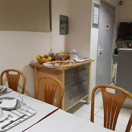 Hotel Le Saint-hubert - Gare De Lyon Bastille 3*