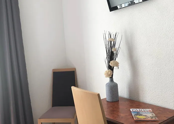 ホテル Le Saint-hubert - Gare De Lyon Bastille 3*