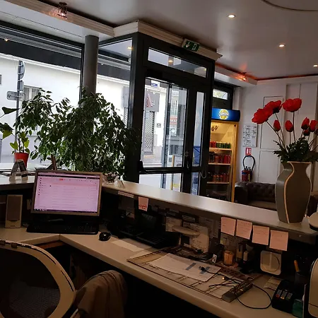 Le Saint-hubert - Gare De Lyon Bastille 3*