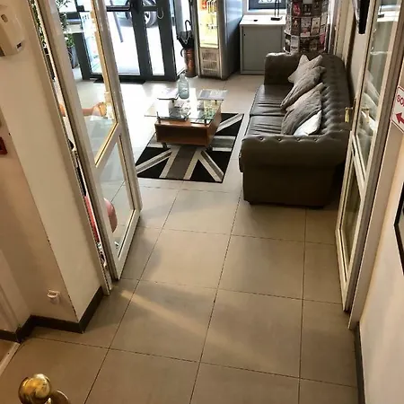 Hotel Saint-hubert Gare De Lyon 3*